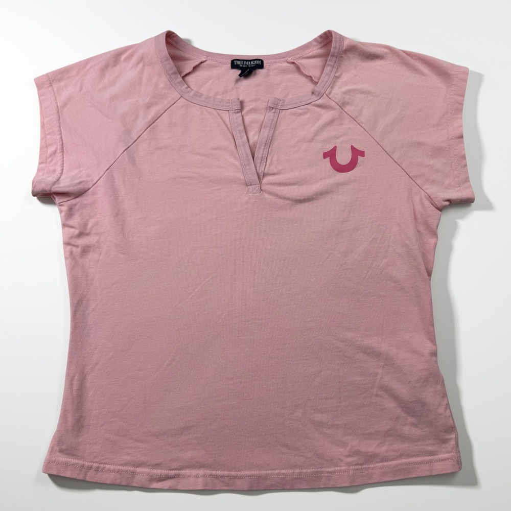 True Religion V-Neck Cropped Tee Womens S Pink Horseshoe Logo Y2K Raglan Sleeve